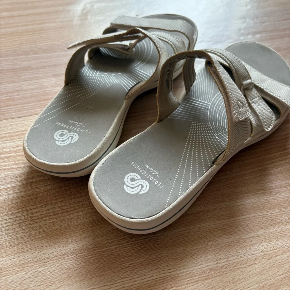Cloudsteppers by Clarks excellent sandals